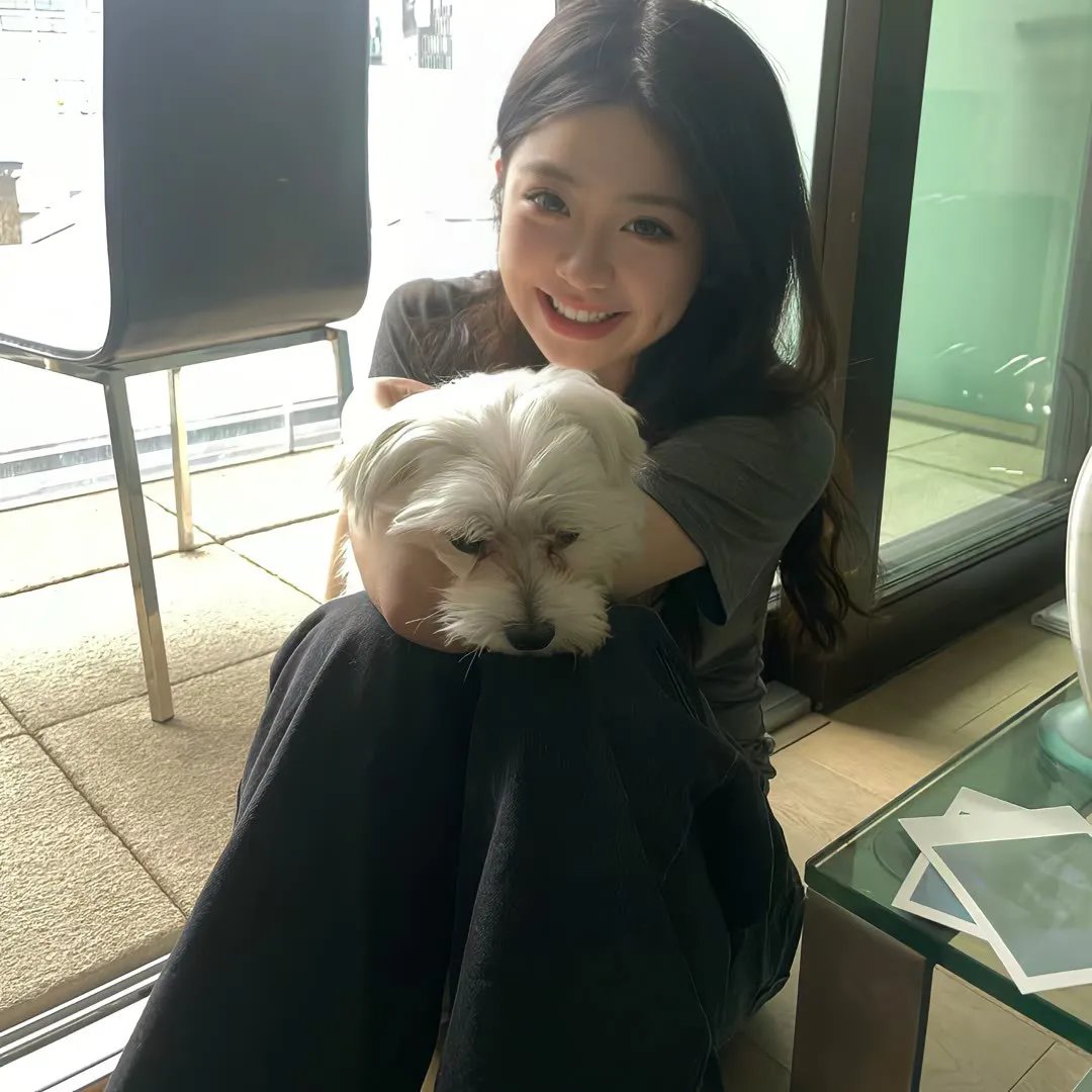 背后有人
